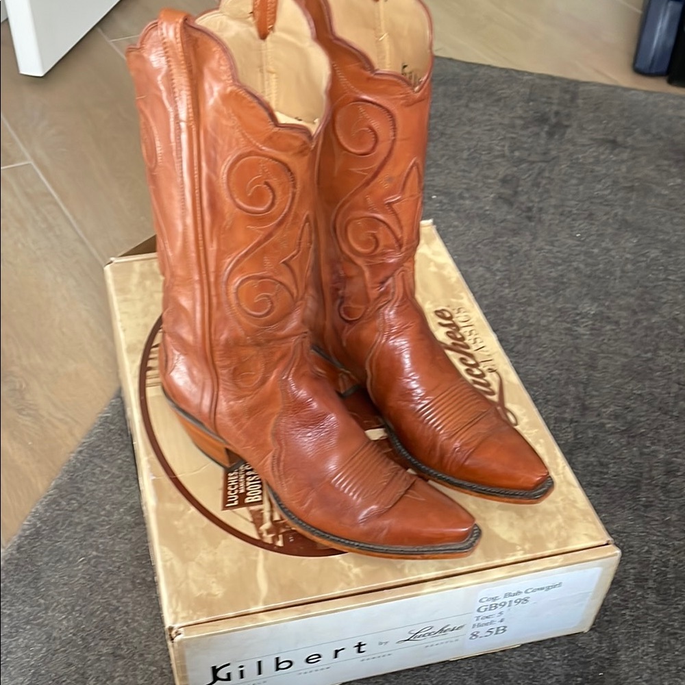 Lucchese Tan Heeled Boots with Decorative Stitching